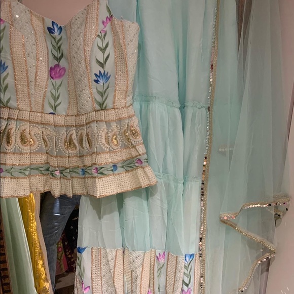 Brand new designs in Sharara suits - Picture 10 of 16